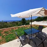 Freesia Grand Sea View Διαμέρισμα