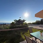 Freesia Grand Sea View * Σβορωνάτα
