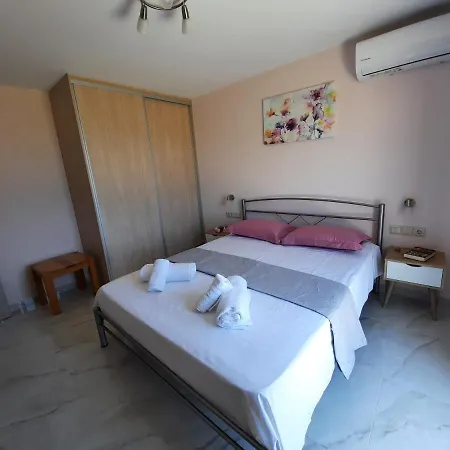 Freesia Grand Sea View *